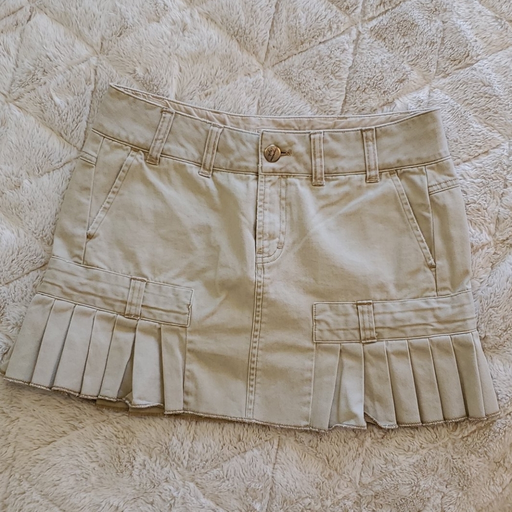 Cute khaki American Eagle miniskirt